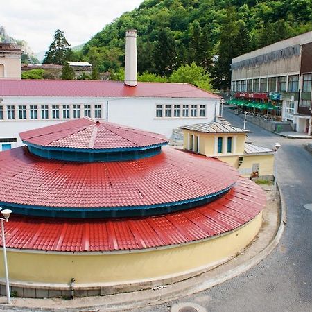 Hotel Cerna Băile Herculane エクステリア 写真