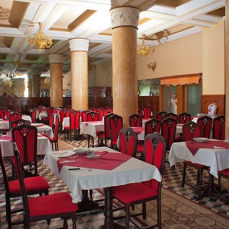 Hotel Cerna Băile Herculane エクステリア 写真
