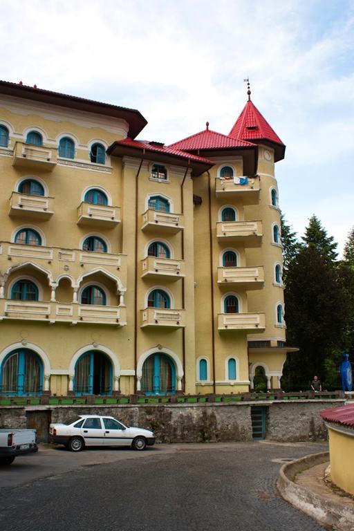 Hotel Cerna Băile Herculane エクステリア 写真
