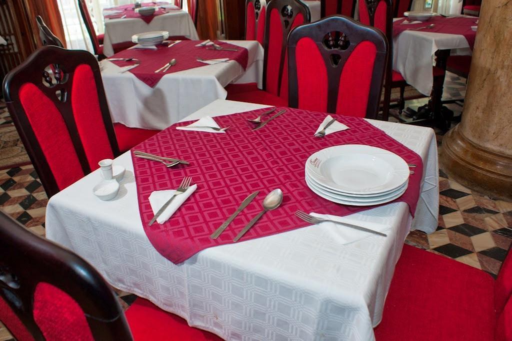 Hotel Cerna Băile Herculane エクステリア 写真