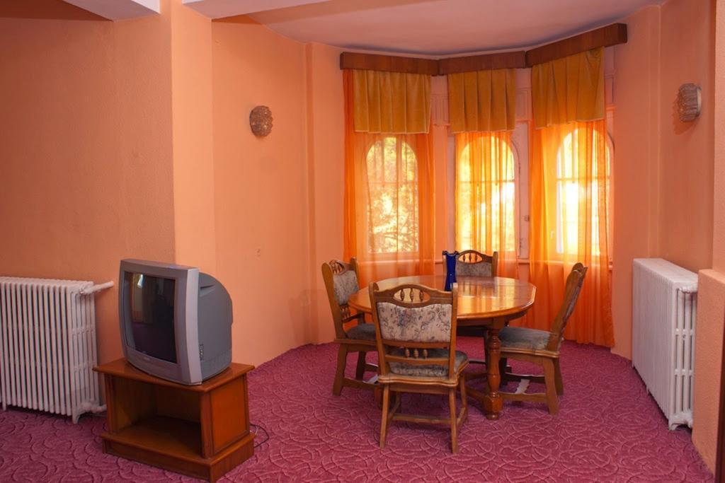 Hotel Cerna Băile Herculane 部屋 写真