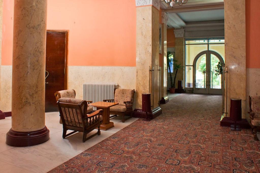 Hotel Cerna Băile Herculane エクステリア 写真